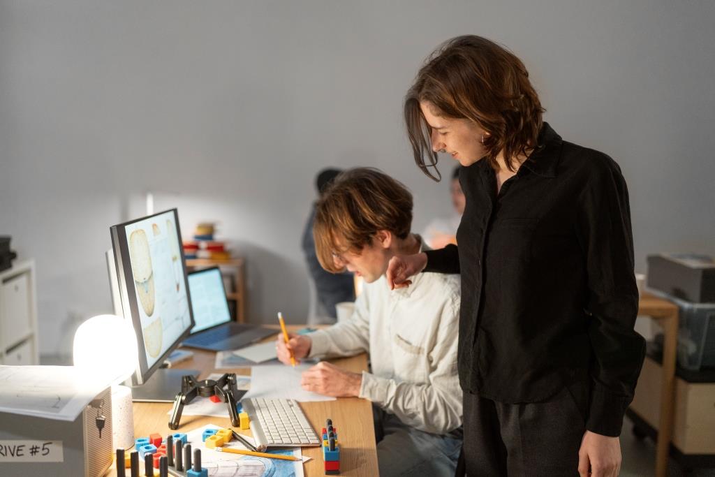 Формирование ИКТ-компетентности студентов педагогических колледжей через создание электронных чертежей и 3D-моделей Формирование ИКТ-компетентности студентов педагогических колледжей через создание электронных чертежей и 3D-моделей